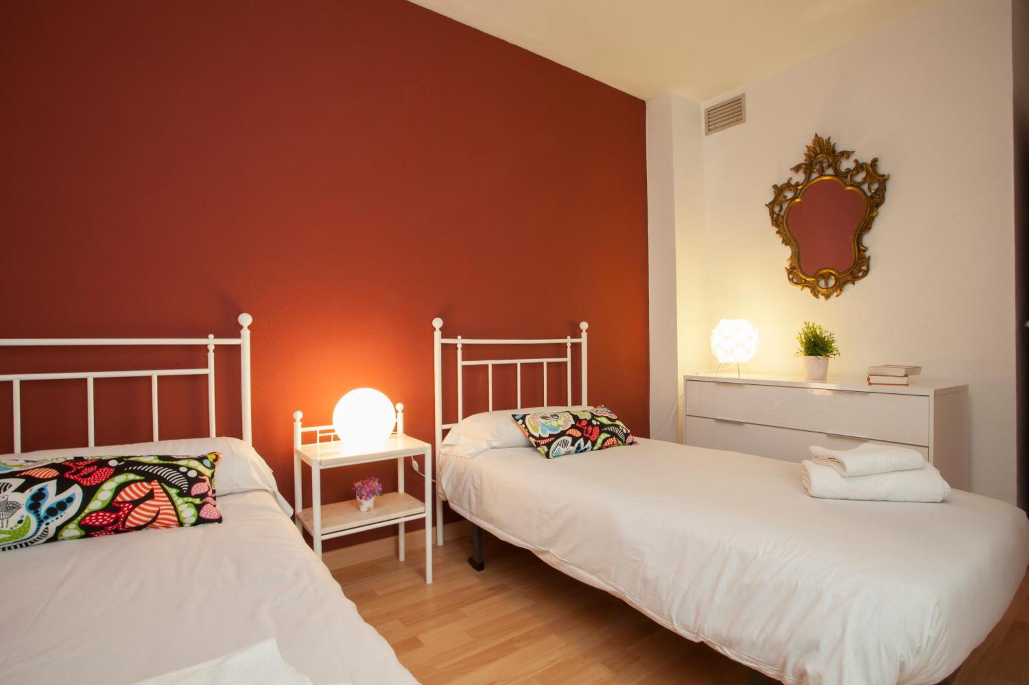 Singular Apartments Jorge Juan Valencia Bilik gambar